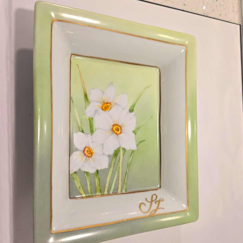 J.L. Coquet Limoge France Daffodil Flower Tray Vintage Stunning EUC JL Initials